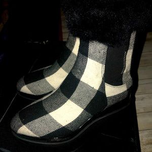 Women’s DKNY boots